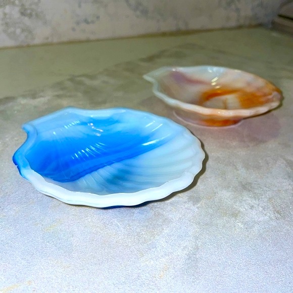 Akro Agate Slag Shell Trinket Dishes Vintage Pair of 2 Pristine Condition NWOT - Picture 2 of 11
